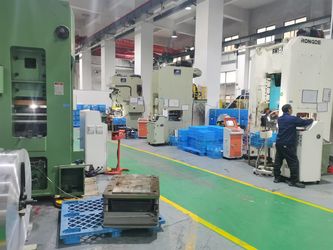 Guangzhou Fuheng Auto Parts Supply Chain Co., Ltd. ligne de production en usine