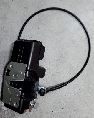 Serrure de porte arrière droite Tesla Model S 6008914-99-D 24x19x12cm